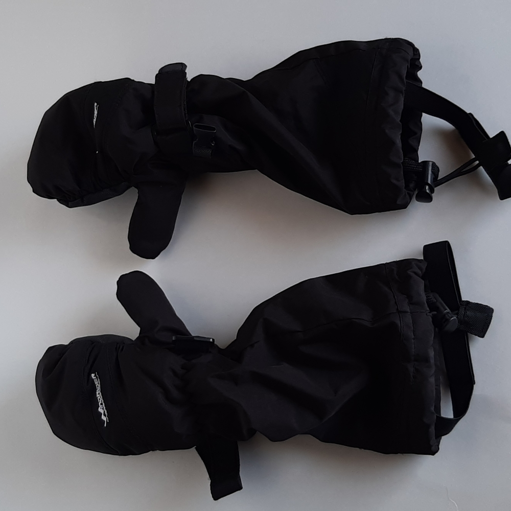 Long sleeve mittens